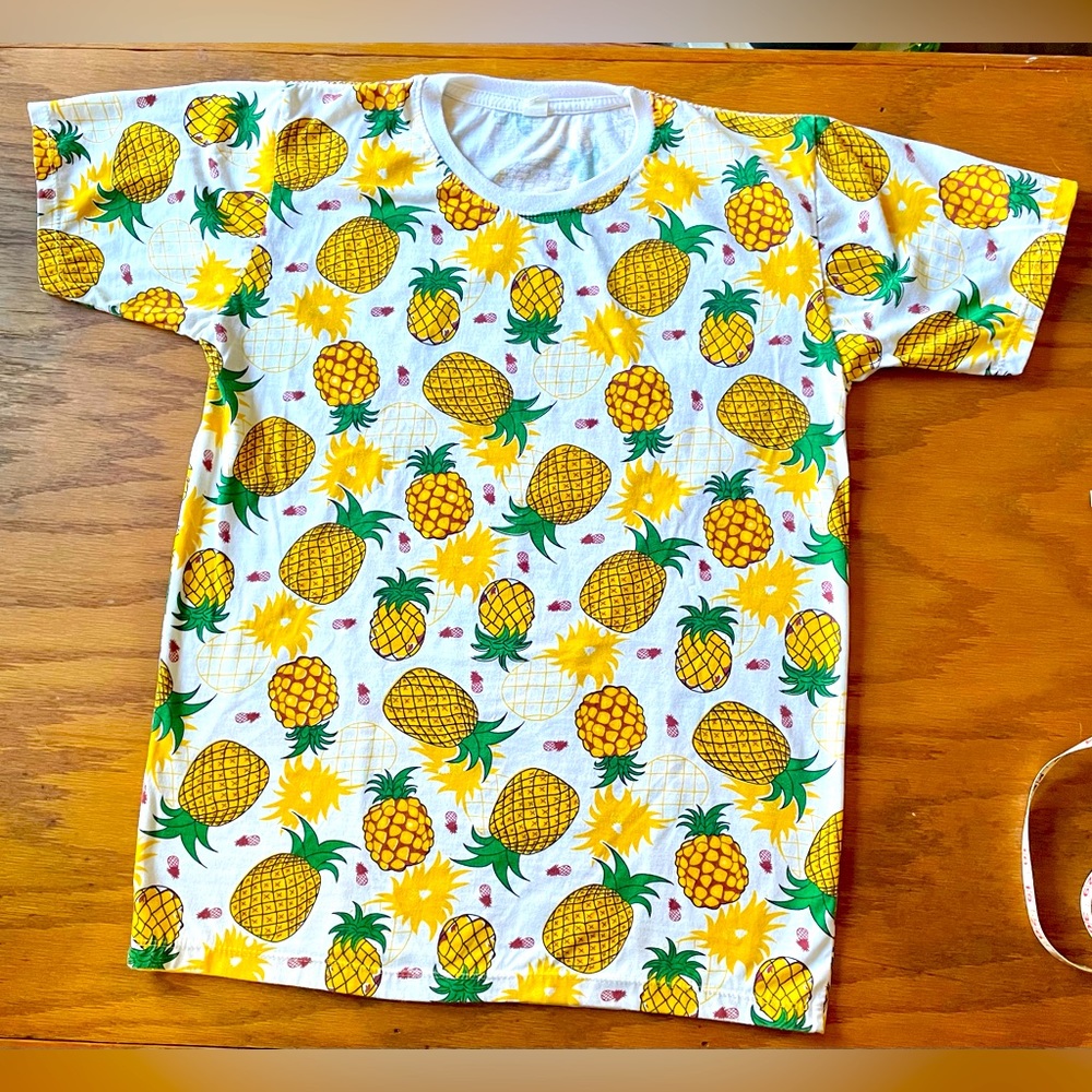 Pineapple All-over print T-shirt 🍍